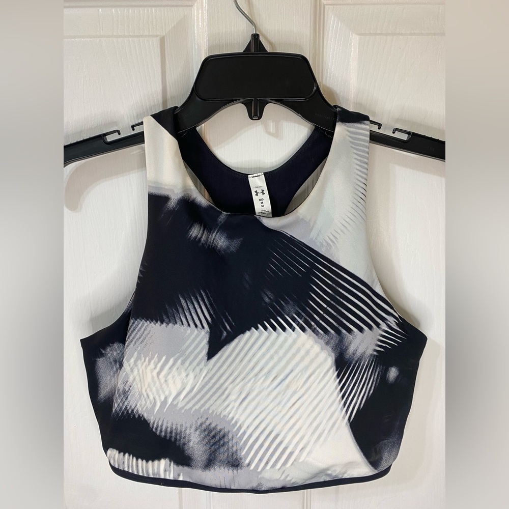 Under Armour Sports Bra Size Medium